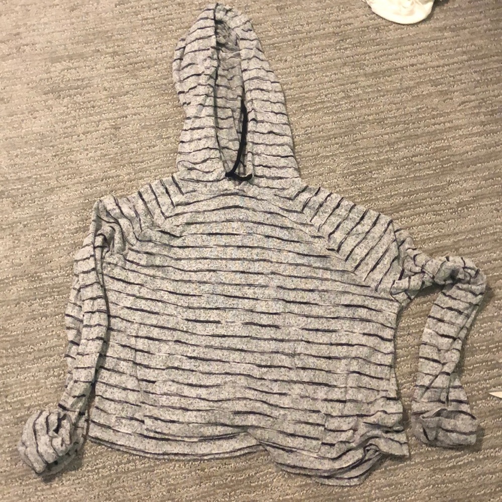 Cropped and hooded sweater
